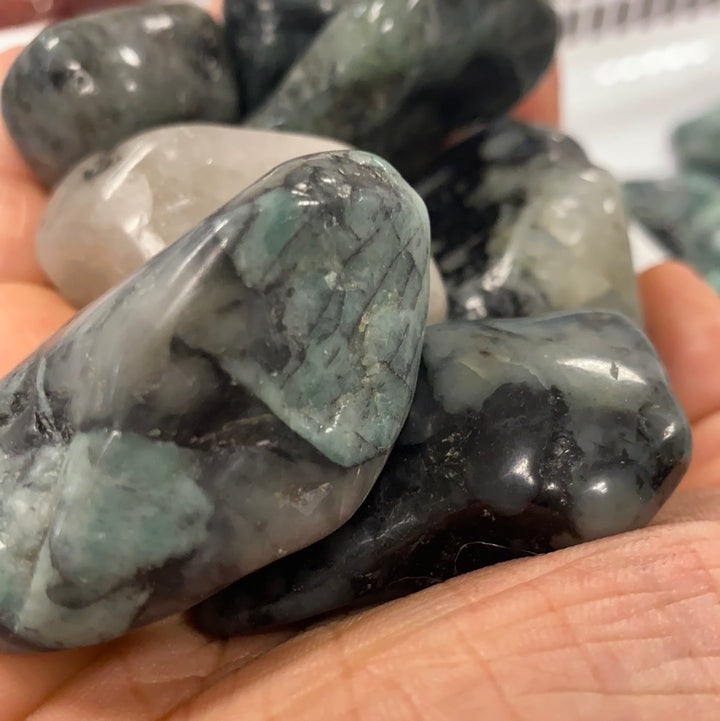 Emerald Tumbled Stone