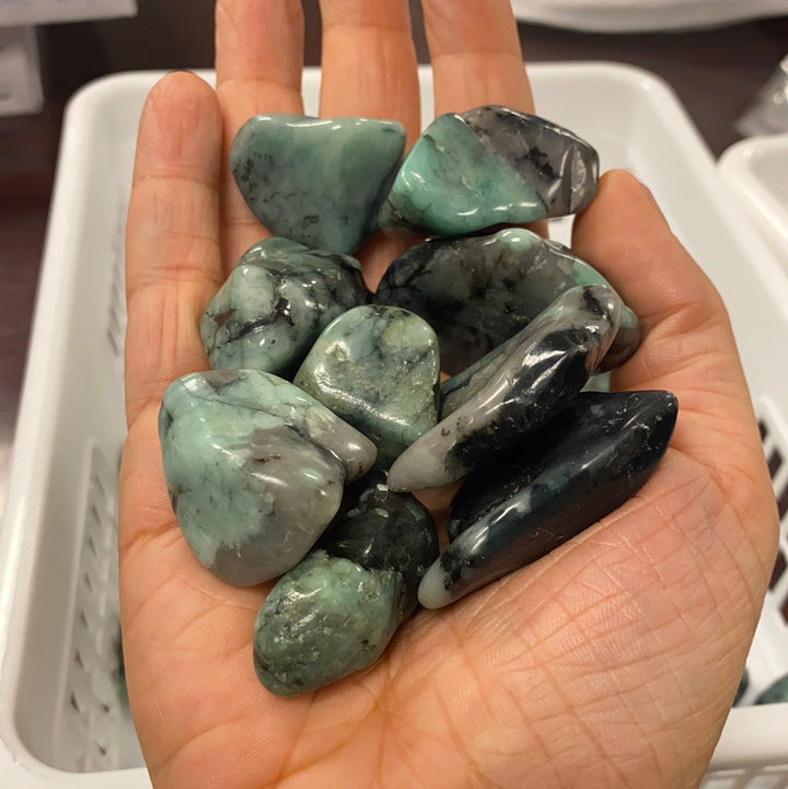 Emerald Tumbled Stone