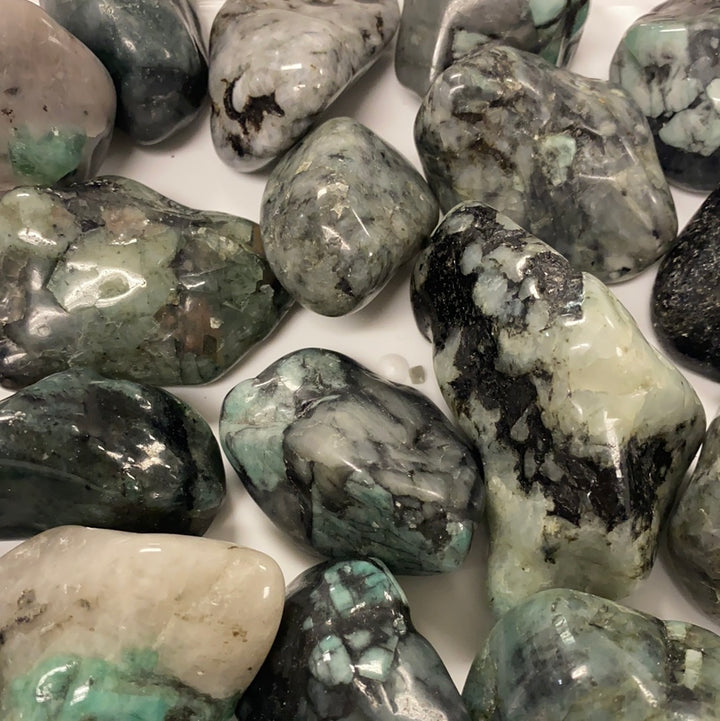 Emerald Tumbled Stone