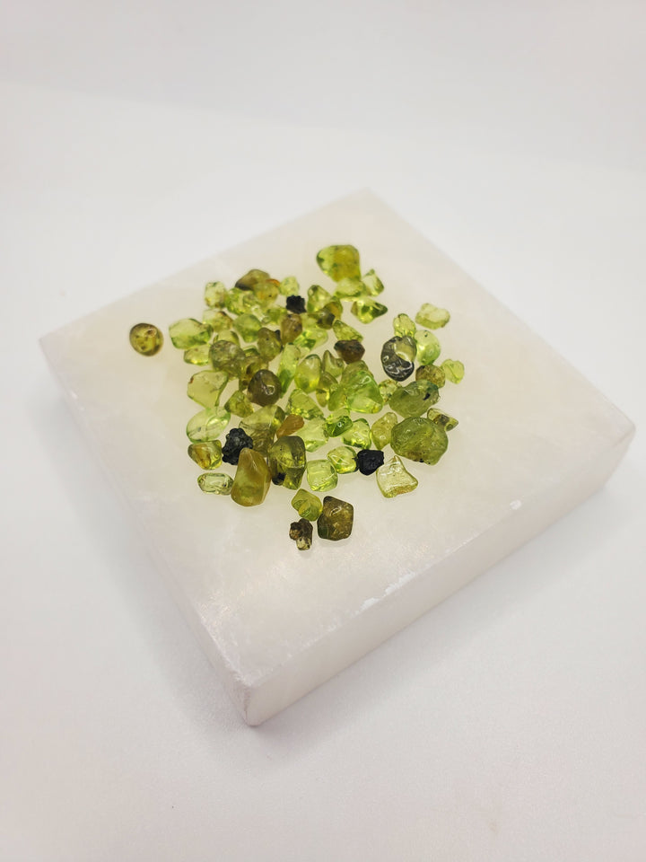 Peridot Tumbled Chips 45g