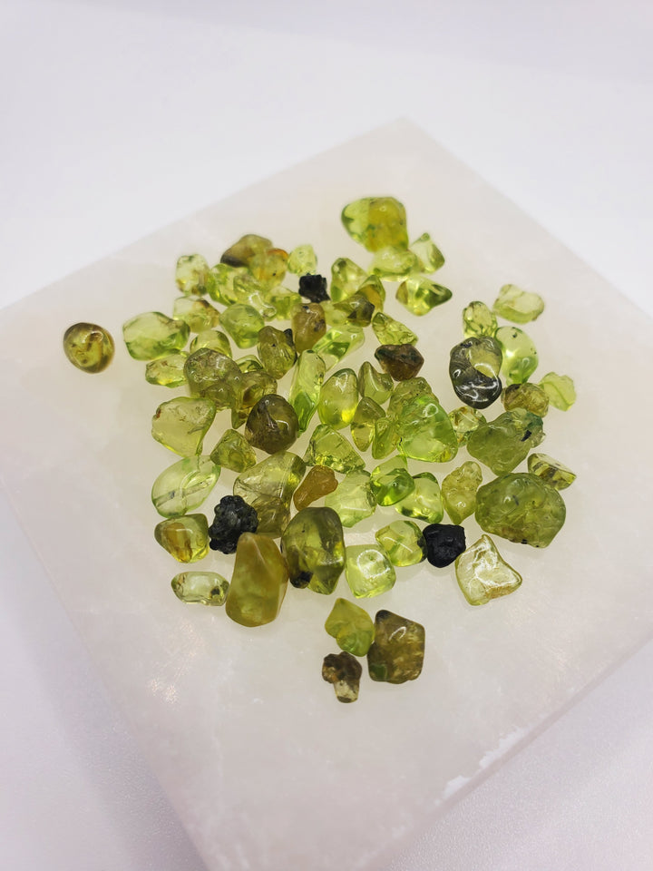 Peridot Tumbled Chips 45g