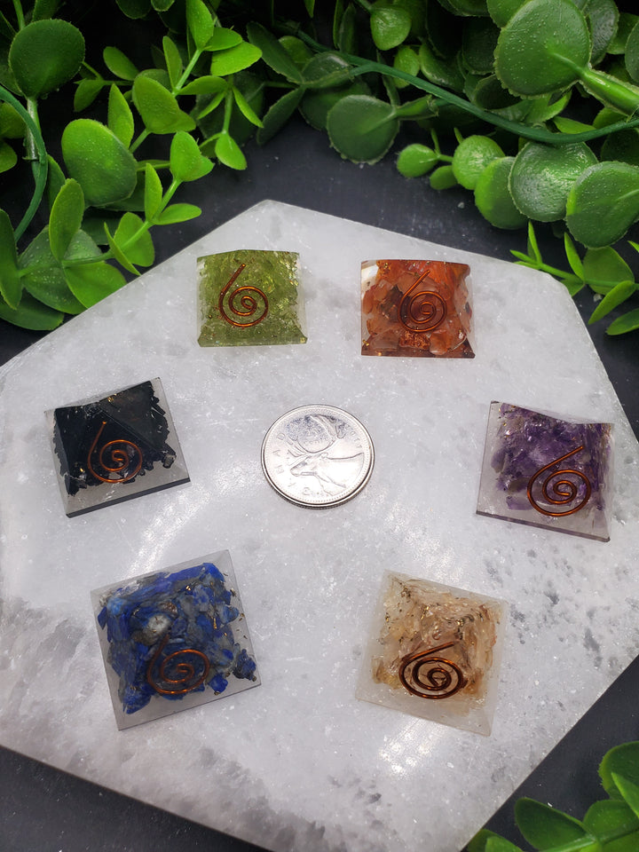 7 Chakra Orgonite Pyramids