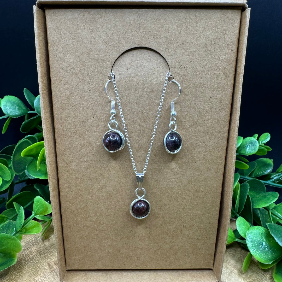 Garnet Earring & Necklace Set