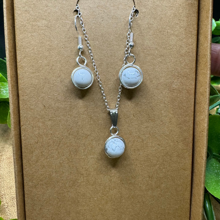 Howlite Earring & Necklace Set