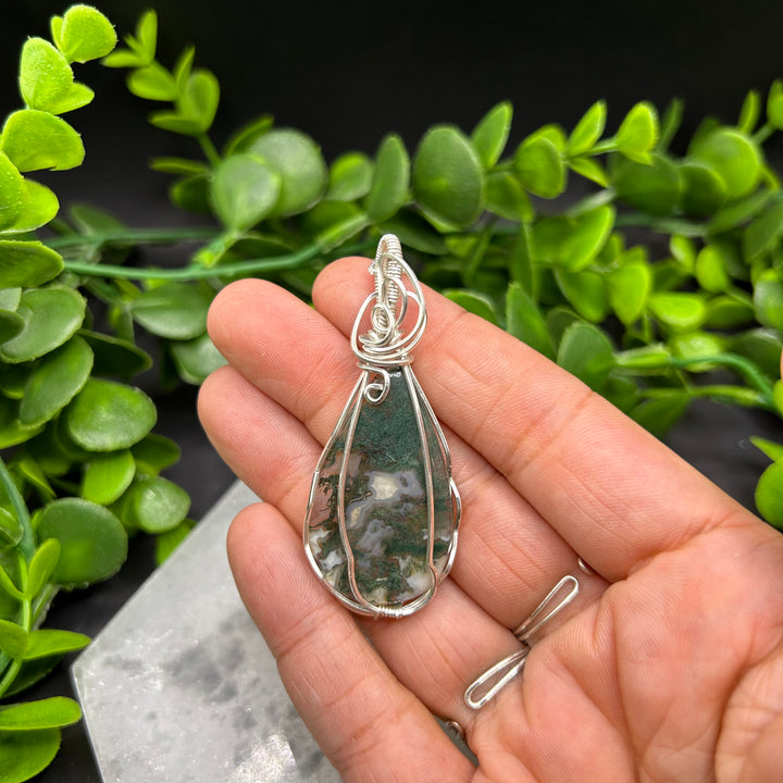 Handcrafterd Moss Agate Sterling Silver Pendant