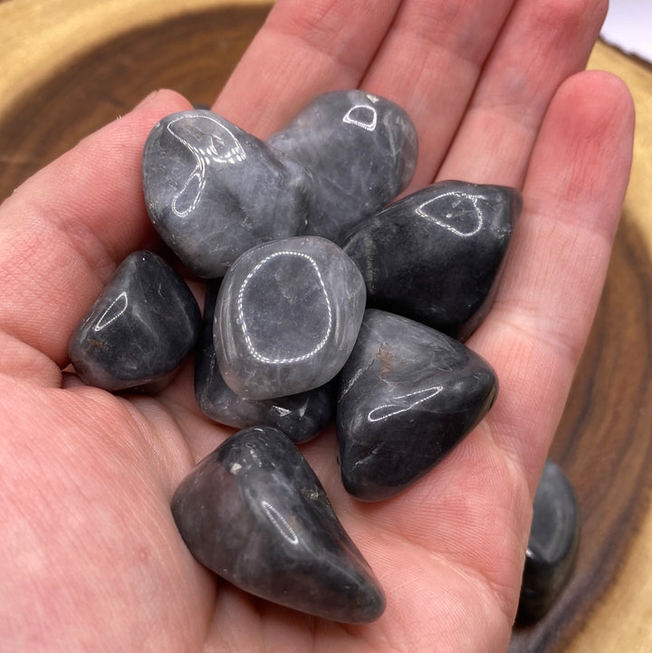 Grey Quartz Tumbled